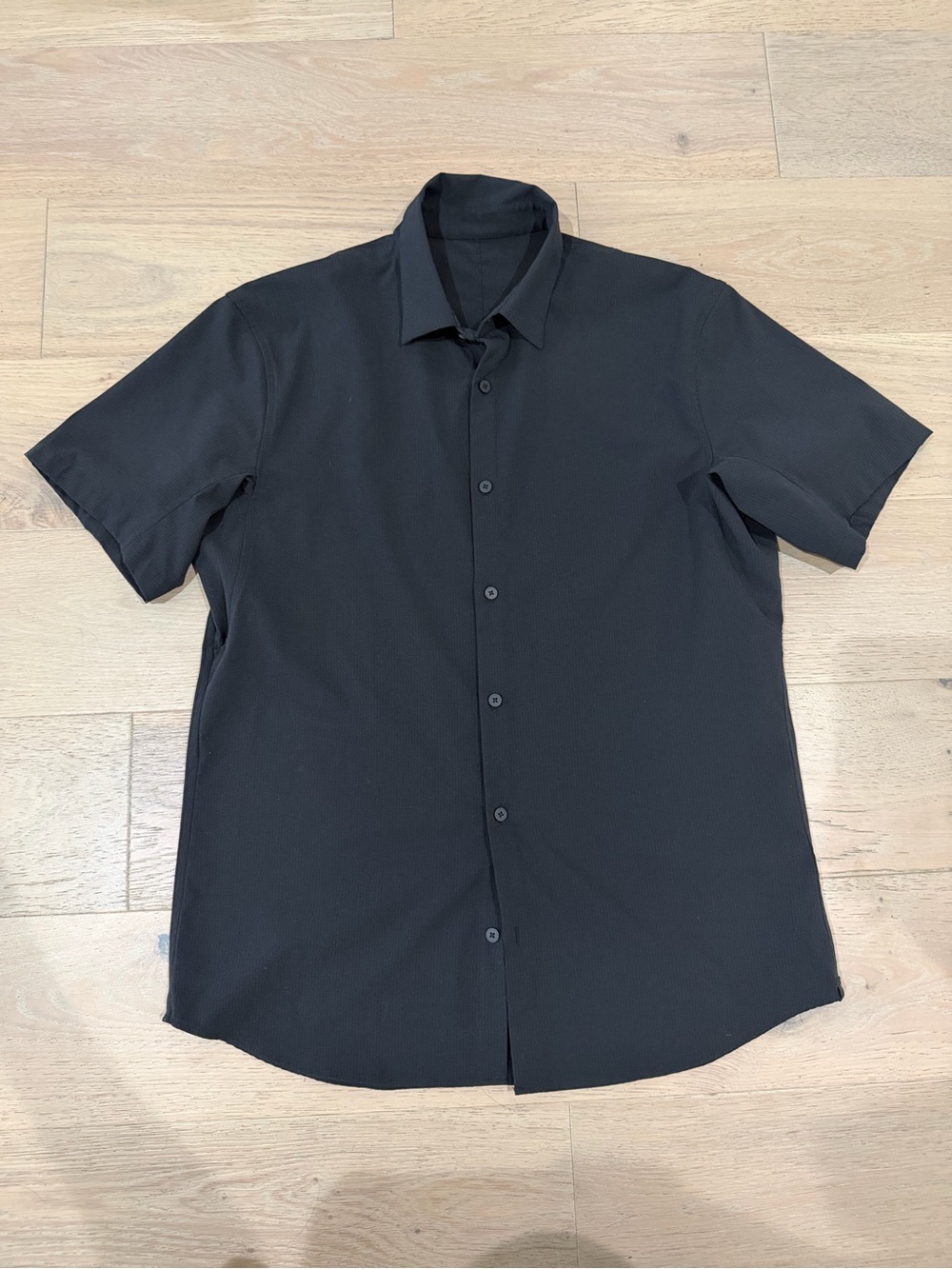 Lululemon short sleeve button down